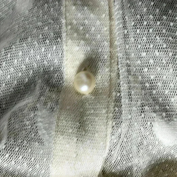 Unique Vintage Ivory Heart Sheer Button Front Blouse Size L - Picture 4 of 8